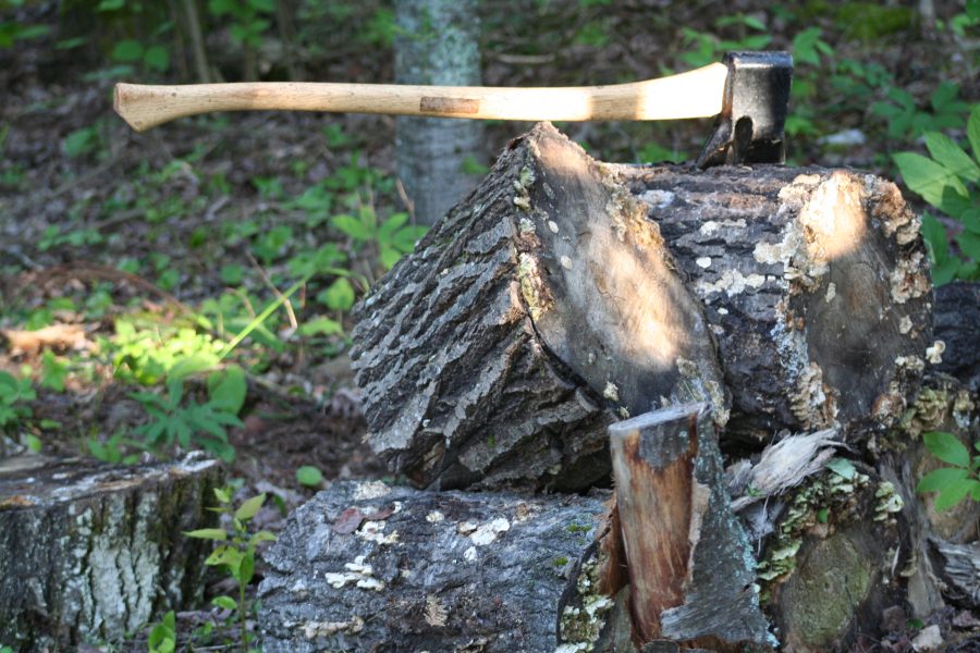 how to split wood with an axe